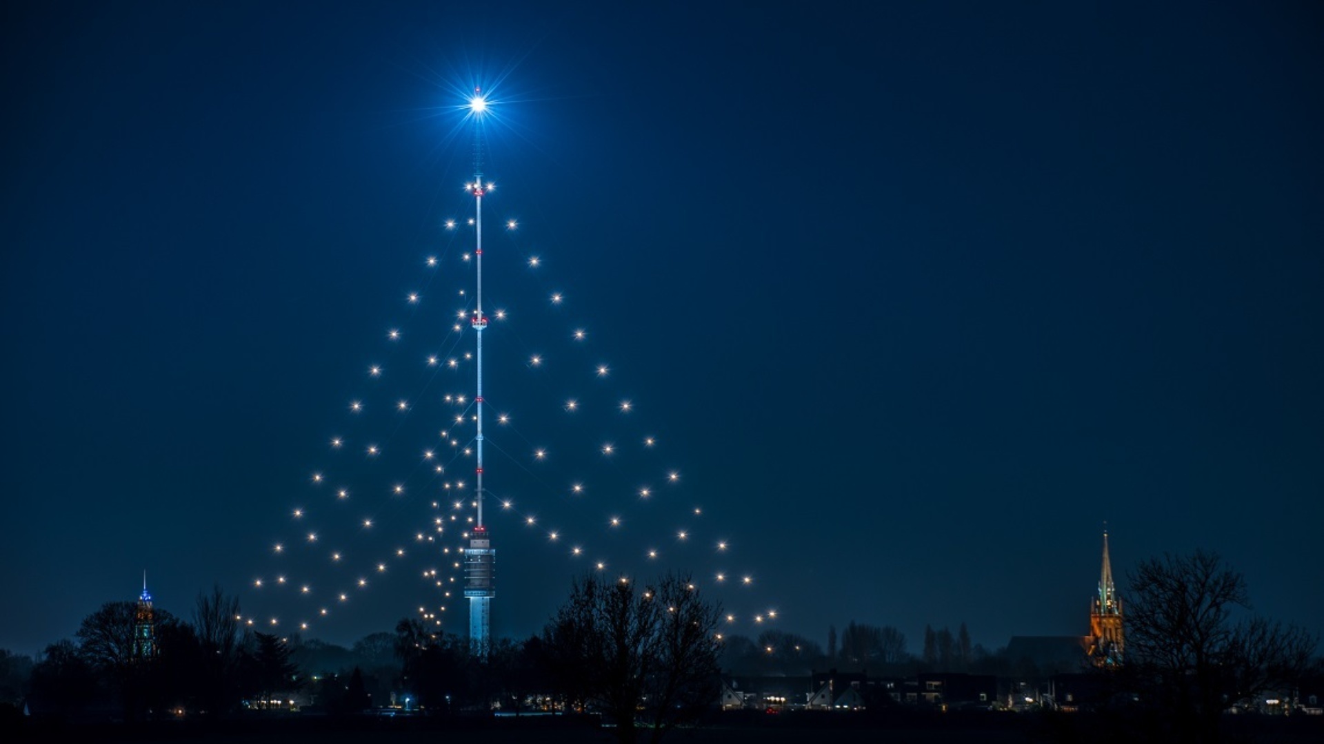 eerste-prijs-grootste-kerstboom-foto-harry-veldhuizen-lr.jpg